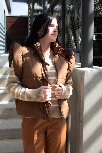 Ruffle Sleeve Bow Front Puffer Vest, Brown