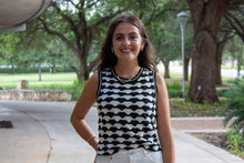 Scallop Patterned Sleeveless Sweater