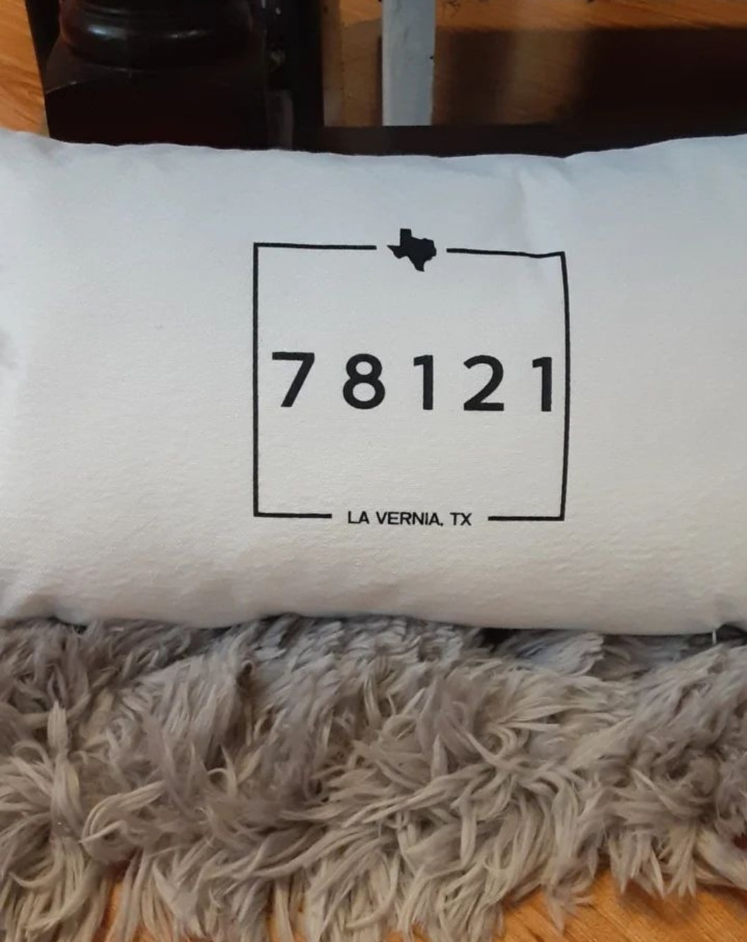 78121 Throw Pillow